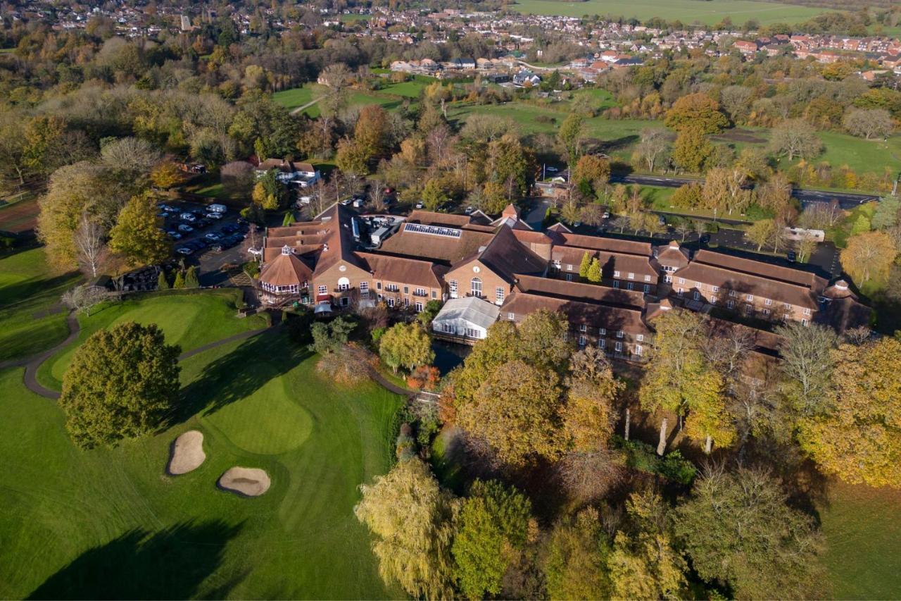 Delta Hotels By Marriott Tudor Park Country Club Мейдстон Экстерьер фото