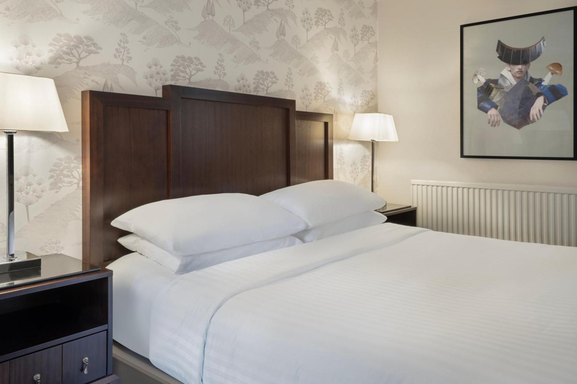 Delta Hotels By Marriott Tudor Park Country Club Мейдстон Экстерьер фото