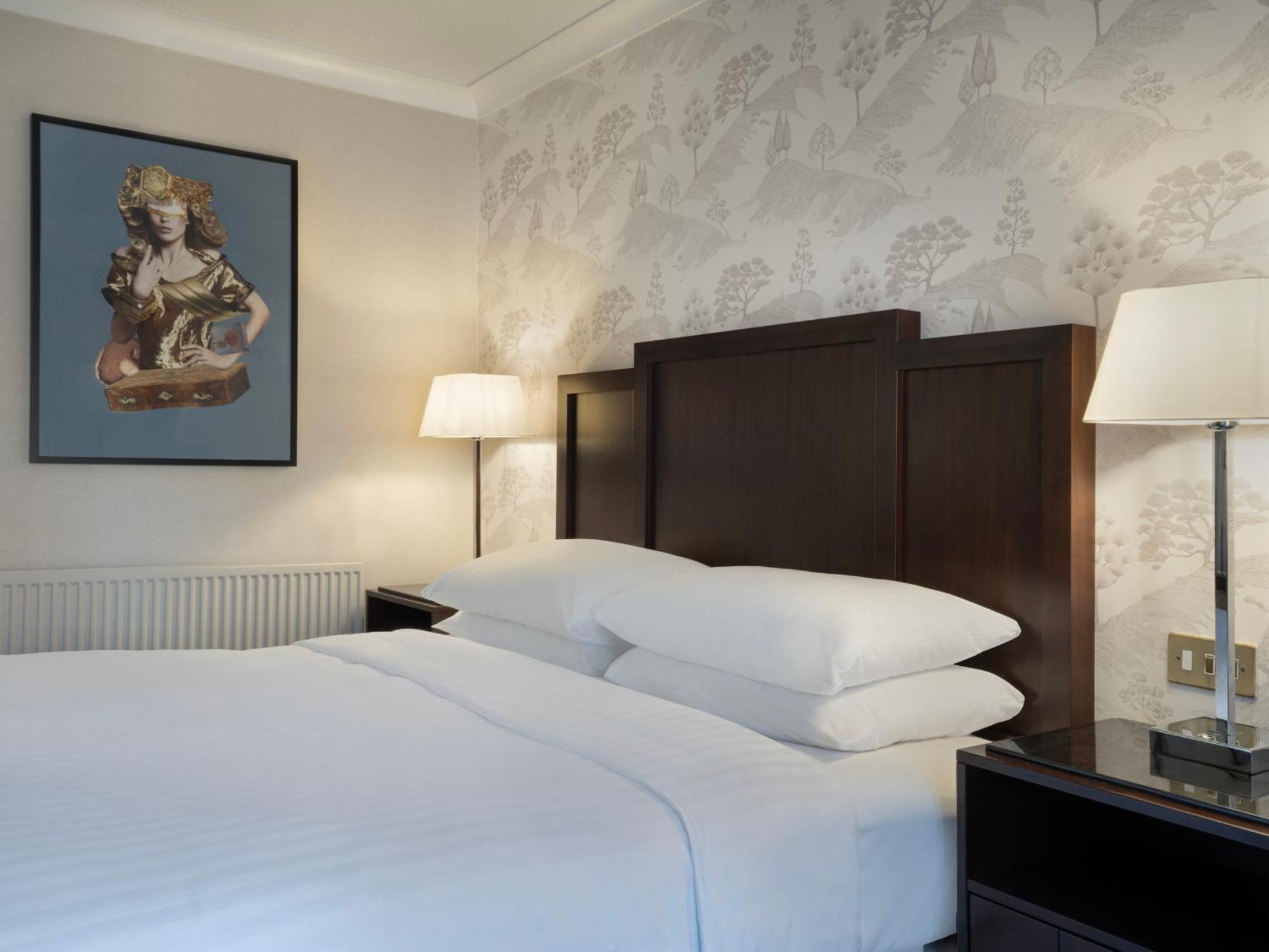 Delta Hotels By Marriott Tudor Park Country Club Мейдстон Экстерьер фото