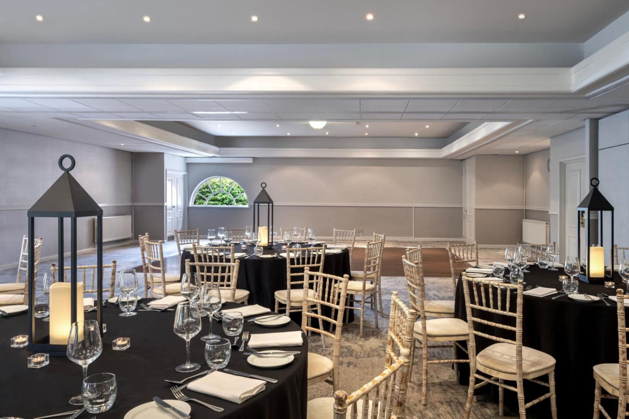 Delta Hotels By Marriott Tudor Park Country Club Мейдстон Экстерьер фото