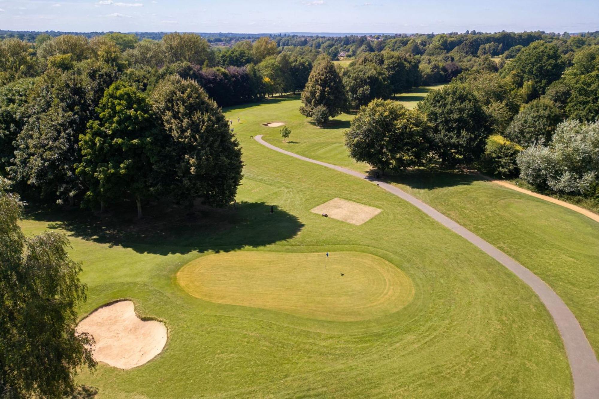 Delta Hotels By Marriott Tudor Park Country Club Мейдстон Экстерьер фото