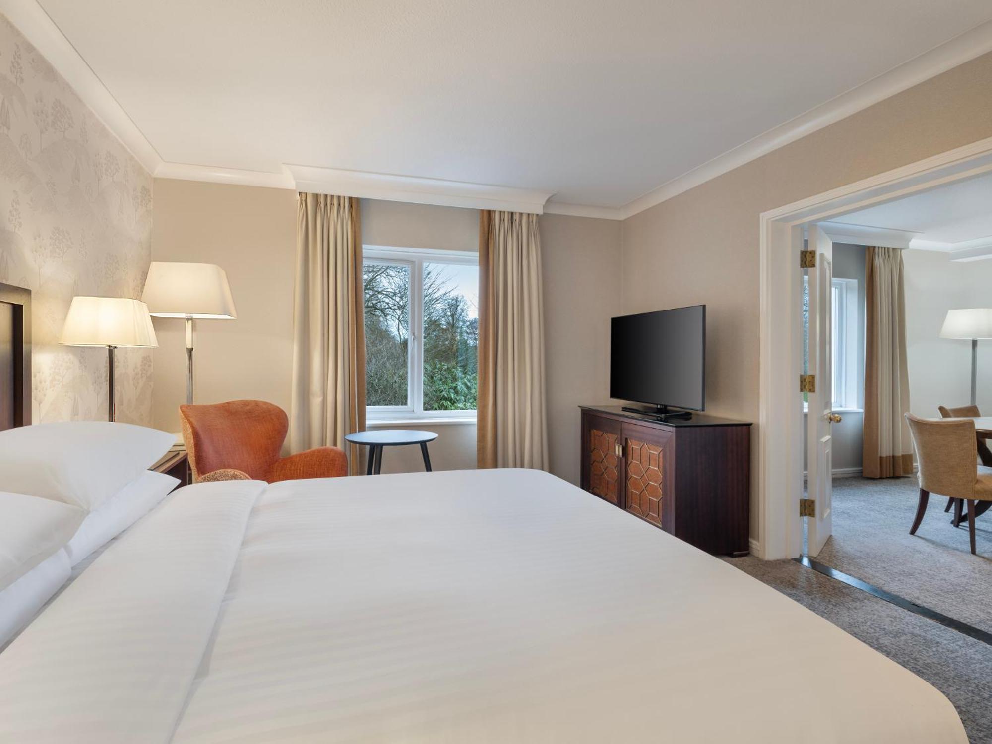 Delta Hotels By Marriott Tudor Park Country Club Мейдстон Экстерьер фото