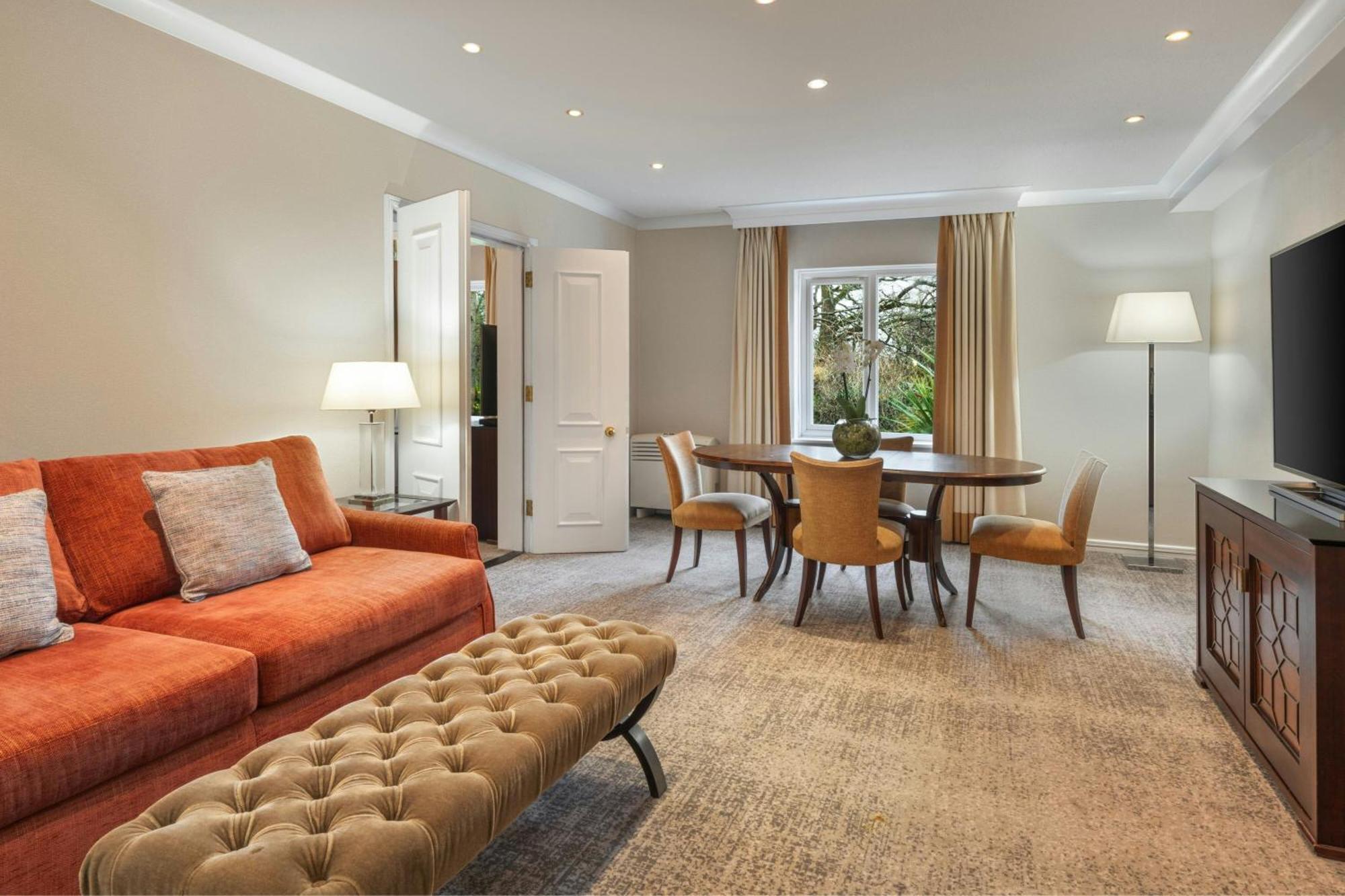 Delta Hotels By Marriott Tudor Park Country Club Мейдстон Экстерьер фото